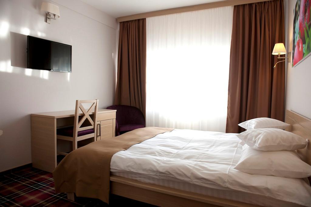 Hotel Leon & Spa Arad Habitación foto